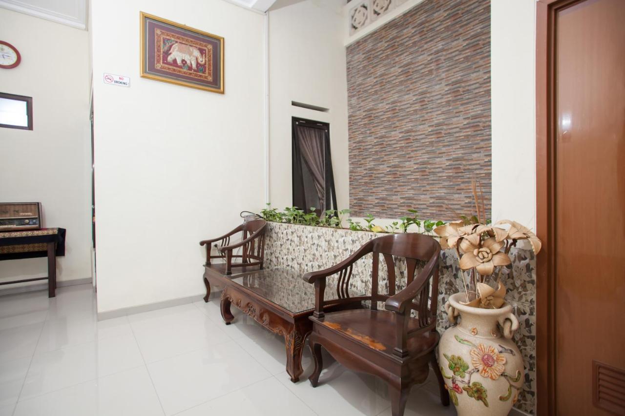 Reddoorz Syariah Near Singha Merjosari Park Μαλάνγκ Εξωτερικό φωτογραφία