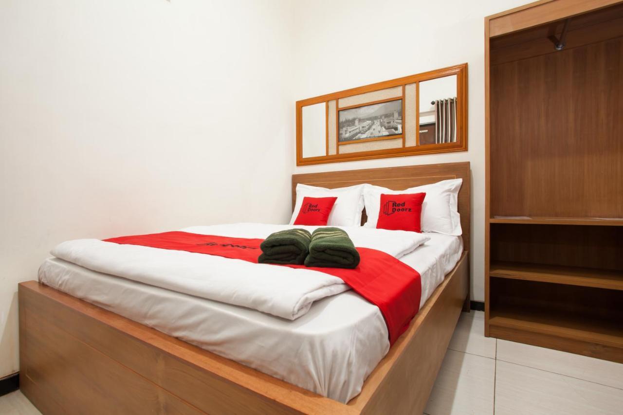Reddoorz Syariah Near Singha Merjosari Park Μαλάνγκ Εξωτερικό φωτογραφία