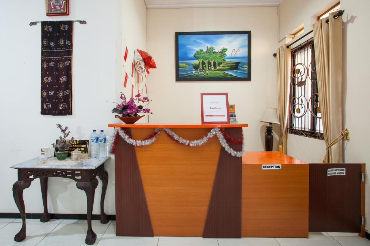 Reddoorz Syariah Near Singha Merjosari Park Μαλάνγκ Εξωτερικό φωτογραφία