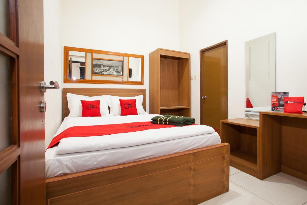 Reddoorz Syariah Near Singha Merjosari Park Μαλάνγκ Εξωτερικό φωτογραφία